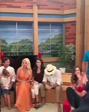 Μενεγάκη:Τα πλάνα με τον Μάκη και τα παιδιά της που δεν είδαμε