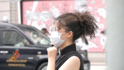 للتغلب على حرارة الشمس.. اليابانيون يصنعون كمامات صيفية