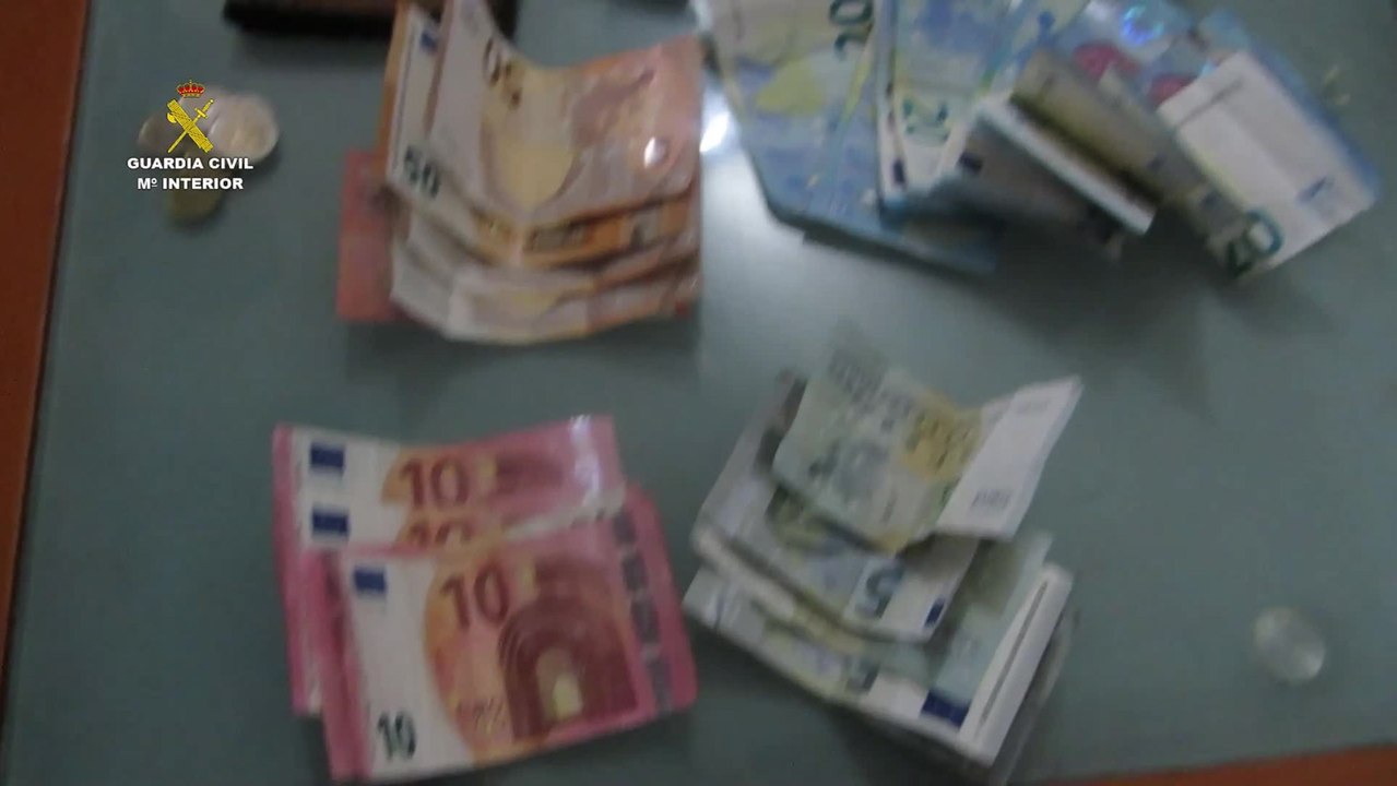 Desmantelados dos puntos de venta de droga en Pinto