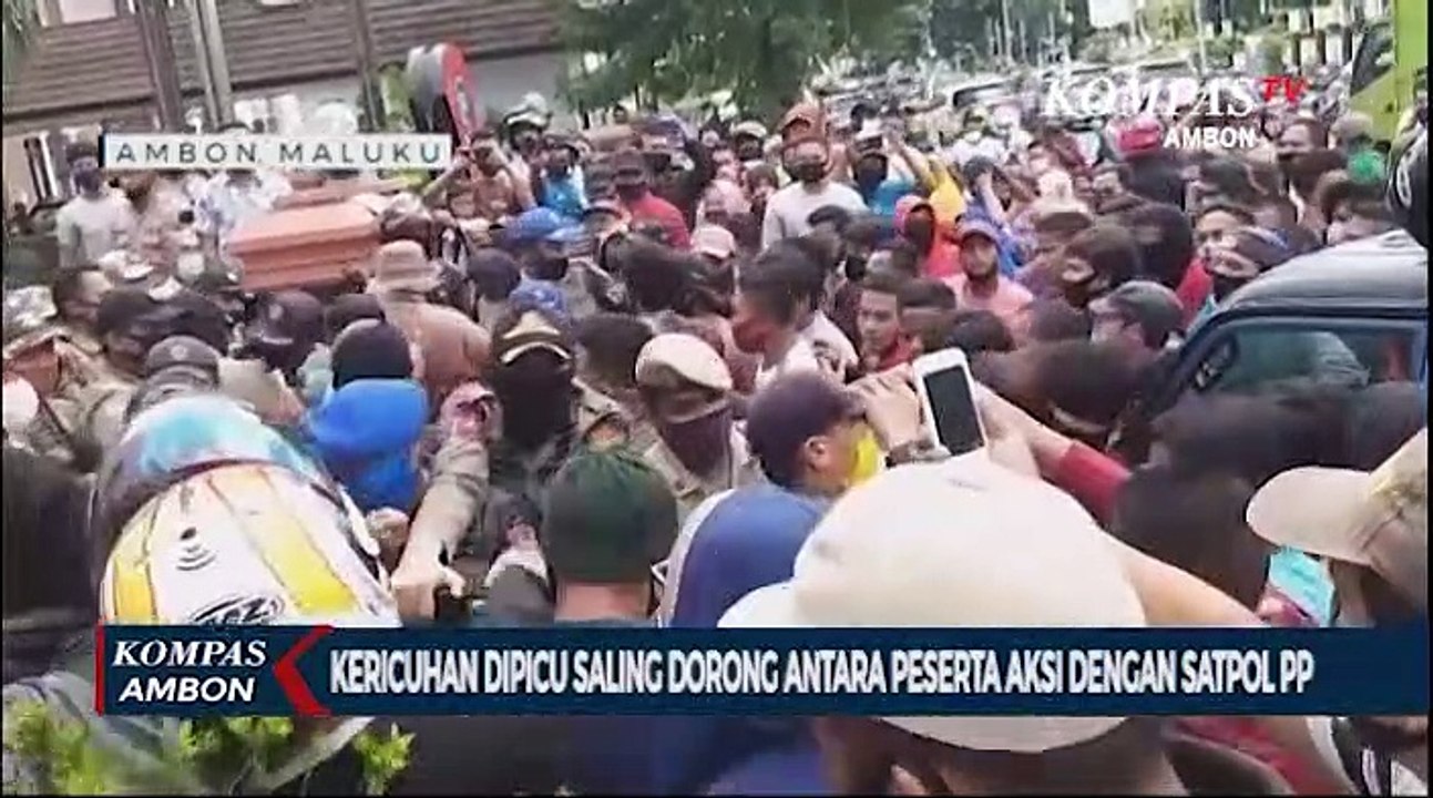 Unjuk Rasa Protes PSBB Ricuh