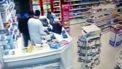Dupla é detida após assalto em farmácia no Bairro Sítio Cercado