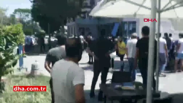 Büyükçekmece Adliyesi önünde silahlı dehşet! Yaralılar var