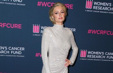 Paris Hilton adore être confinée avec son chéri Carter Reum