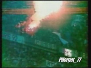 PSG RC PARIS KOP OF BOULOGNE FUMIGENES