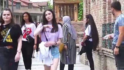 Peeing in Public Prank! - Just For Laughs