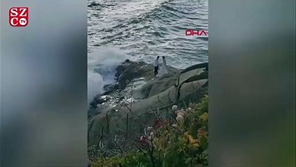 ABD'de düğün fotoğrafı çektiren çift dalgalara kapıldı