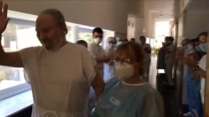 下载视频: Isidre recibe el alta en el Hospital del Mar de Barcelona tras tres duros meses ingresados