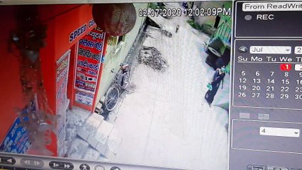 कांधला में पुलिस कस्टडी से आरोपी फरार, घटना सीसीटीवी में कैद