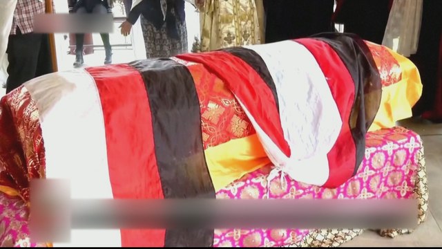Two dead as soldiers block mourners at Ethiopian singer's funeral