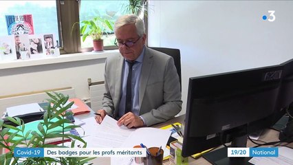 Covid-19 : des badges pour les enseignants méritants
