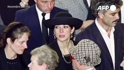 Presa ex-namorada de Jeffrey Epstein