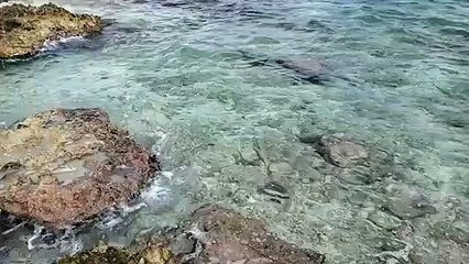 VE A DORMIR CON EL SONIDO DEL AGUA ENTRE LAS ROCAS Y MUSICA EXTREMADAMENTE RELAJANTE