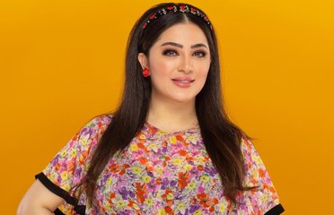 أمينة العلي تثير الجدل بنصيحة غسل الوجه بمبيض الملابس