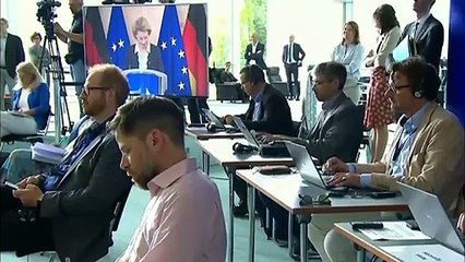 Son dakika: Merkel'den itiraf gibi açıklama | Video