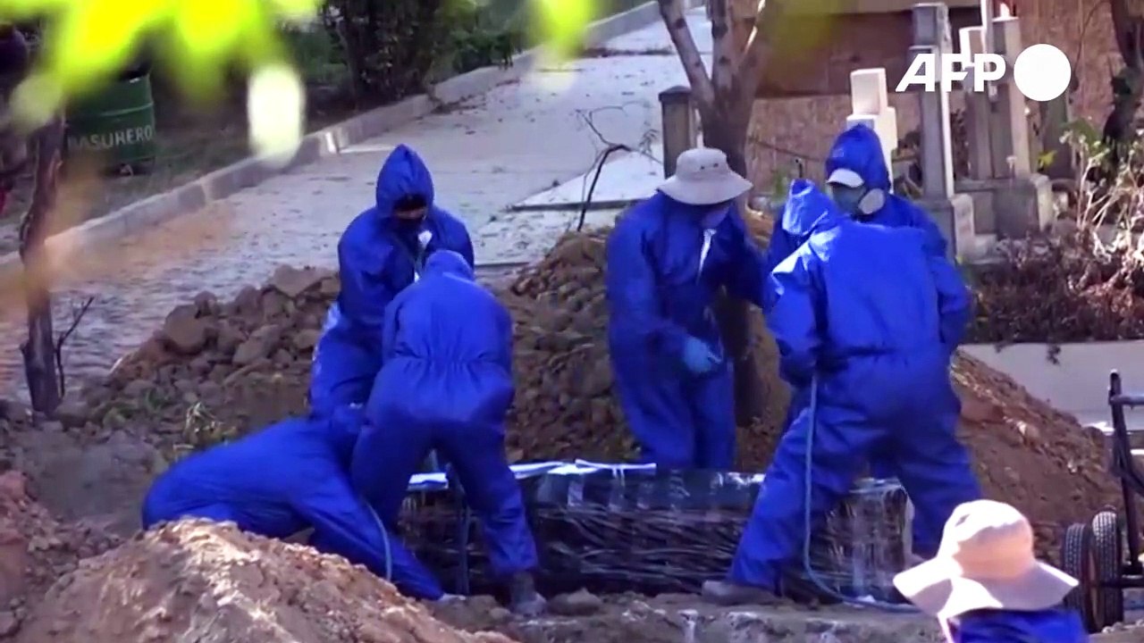 Bolivian city digs mass graves due to lack of cemetery space