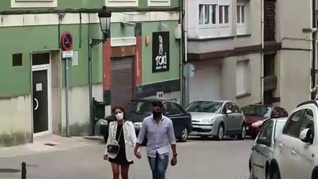 Paula Echevarría y Miguel Torres, paseo romántico en el pueblo de ella