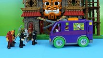 Imaginext Joker and Ninja Warriors Batman breaks out