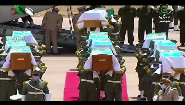 وصول رفات 24 مقاتلا جزائريا ضد الاستعمار الفرنسي الى الجزائر