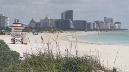 Florida suma 9.488 casos de COVID-19 en un día y casi 120.000 en un mes