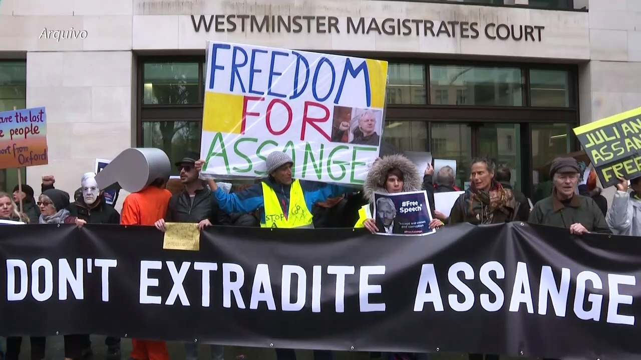 Pela liberdade de Assange