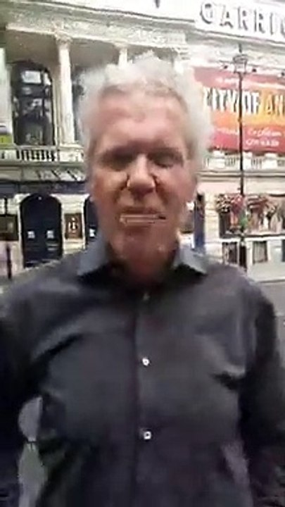 Andrew Eborn RJ Gibb Bee Gees London Walk Garrick Theatre 03 07 20