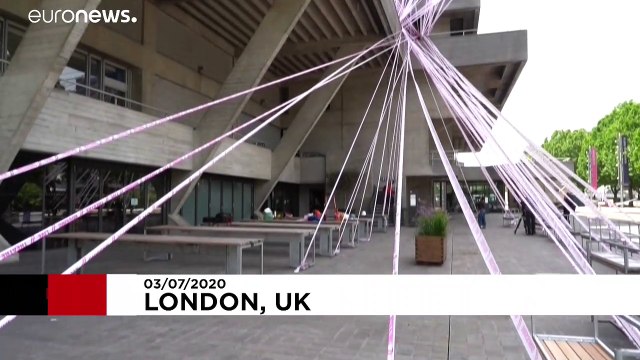 Британия: протестуют театры