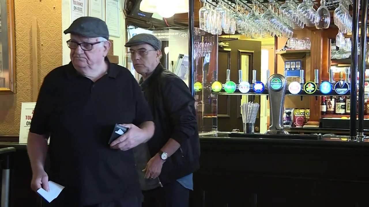 Pubs und Restaurants in England eröffnen am 'Super-Samstag' wieder