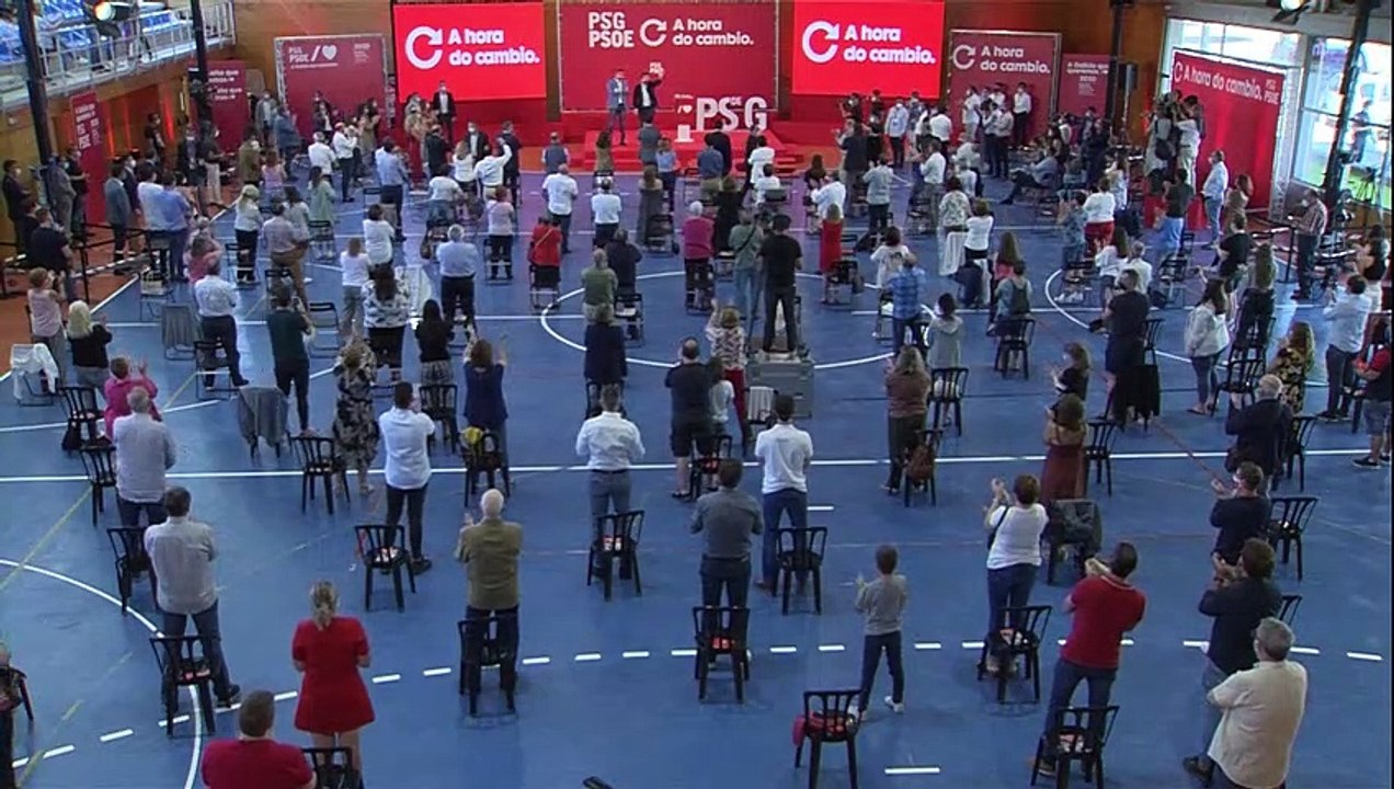 Sánchez y Casado continúan con la campaña electoral en Galicia