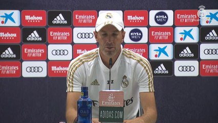 34e j. - Zidane : "Varane va beaucoup mieux"