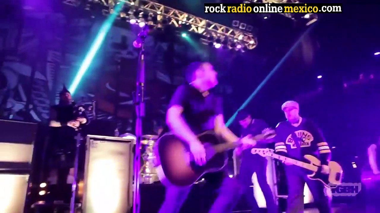 Dropkick Murphys - The Boys Are Back (Live)