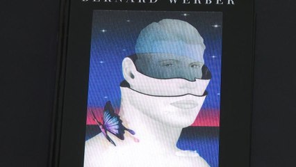 "튀어야 산다" 독자 눈 사로잡는 책 표지들 / YTN