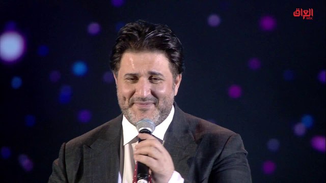 ضلّي ضحكي.. رومانسية ملحم زين تنال إعجاب الجمهور في أمسية غنائية مميزة