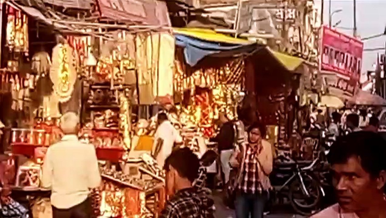 आओ करे सारी Duniya की सैर घर बैठे-Allahabad  में नीम का पेड़-स्वतन्त्रा सेनानिओ की फँसी स्थली-चौक ,U.P,NDIA