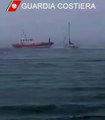 Salento: Guardia Costiera soccorre barca a vela travolta da maltempo