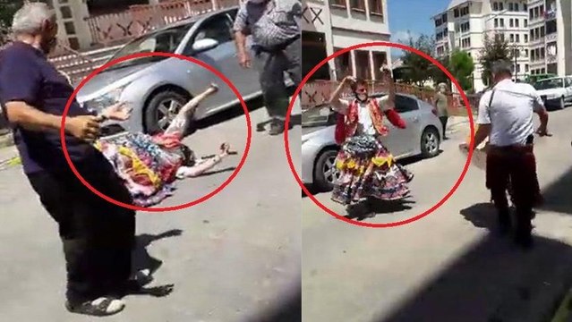 Yere atılan parayı ağzıyla alan köçek pes dedirtti