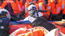 Ocean Viking: autorizzati a sbarcare a Porto Empedocle