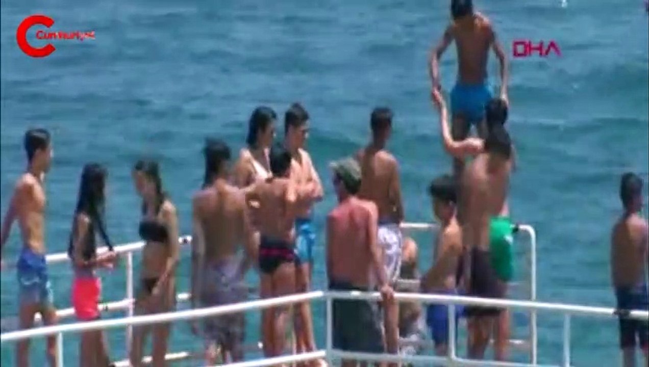 Konyaaltı Sahili'nde skandal görüntüler!