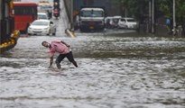 Watch Mumbai rainfall updates in Nonstop 100