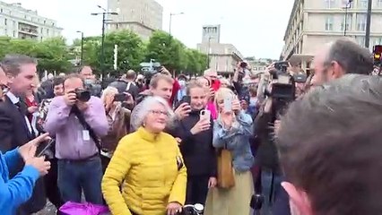 Réélu maire du Havre, Edouard Philippe s'offre un bain de foule