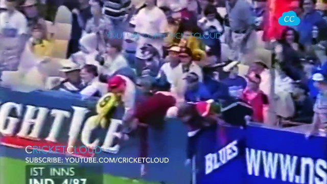 Cricket -SACHIN TENDULKAR vs McGrath - This is Why We call SACHIN - GOD OF CRICKET ( He reply with BAT )