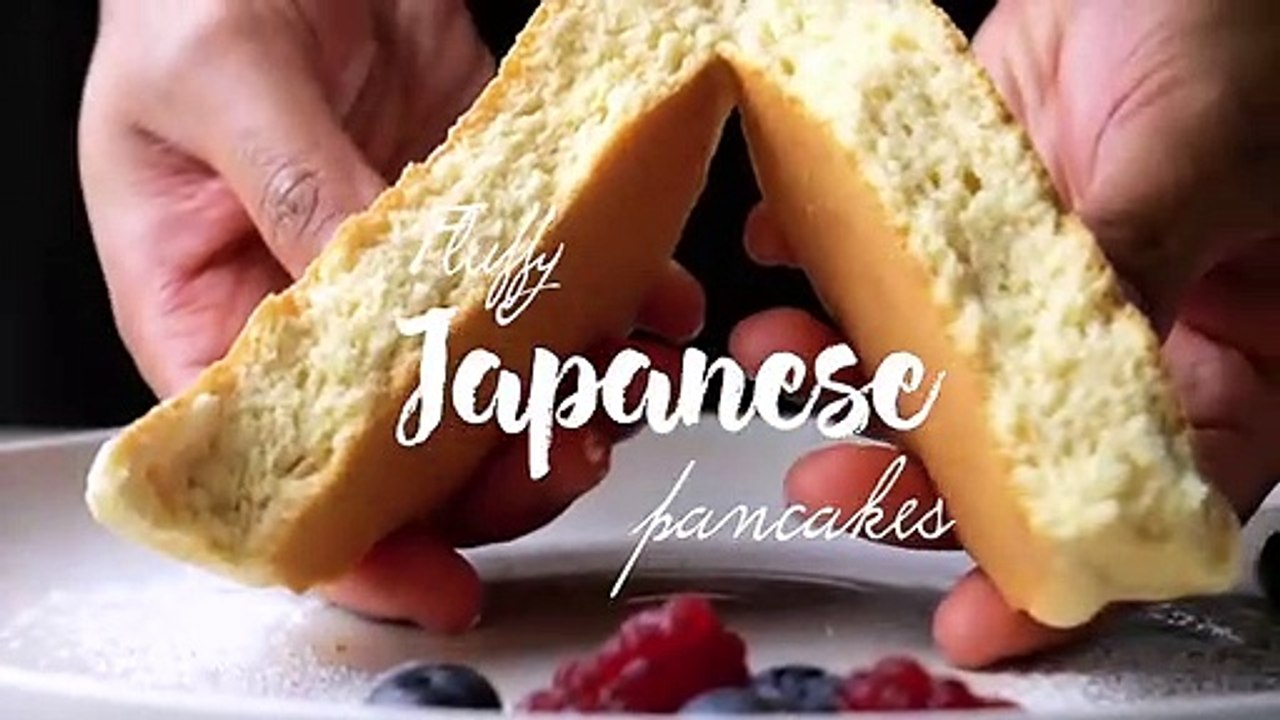 Fluffy Japanese pancakes in just 20 Minutes - Pancake Recipe