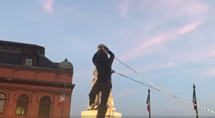 Kolomb'un heykeli böyle yıkıldı