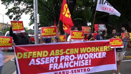 Protesters gather in support of Filipino TV station ahead of new franchise vote