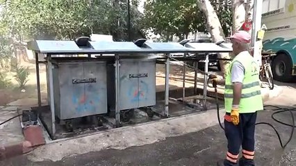 Temizlik işçileri buldukları mücevheri belediyeye teslim ettiler