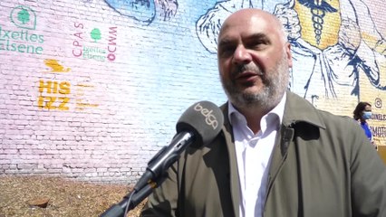 Interview du bourgmestre d'Ixelles Christos Doulkeridis à propos de la fresque de l’hôpital Iris Sud