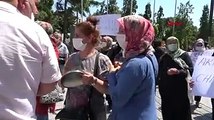 Pazarcılardan Esenyurt Belediyesi binası önünde eylem: 4 aydır işsiziz