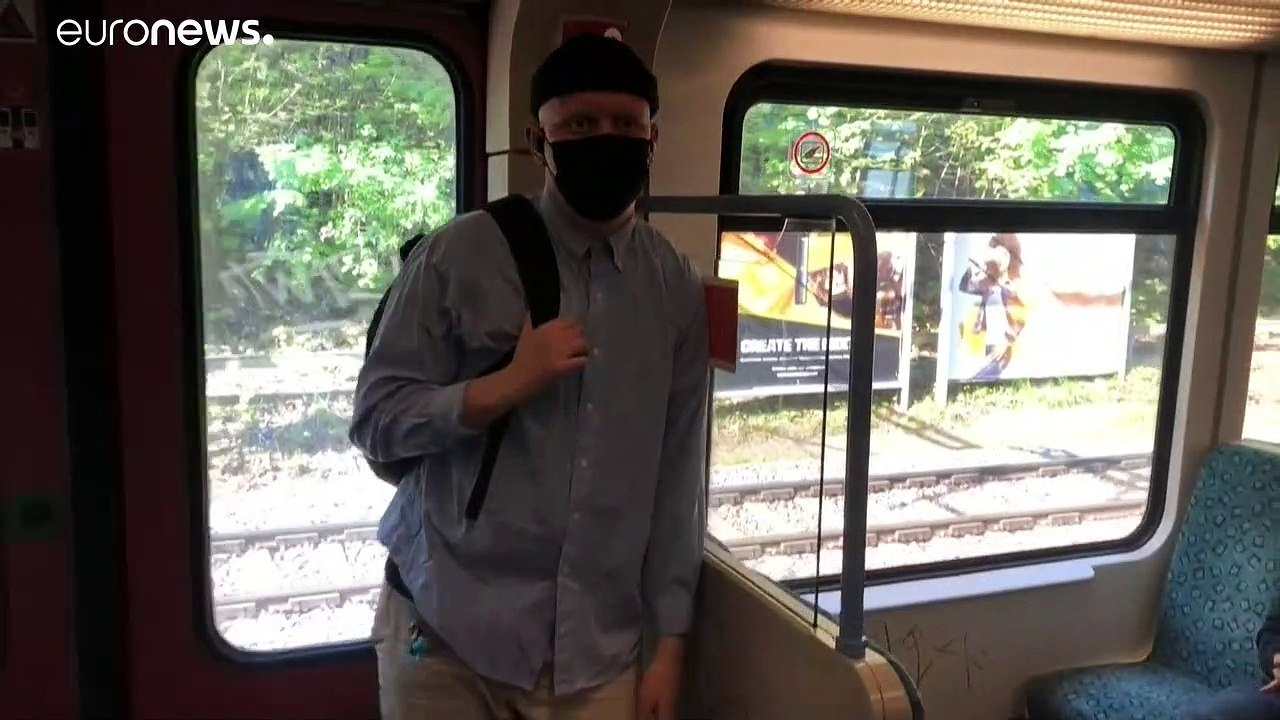 Merkel hält Masken für unverzichtbar