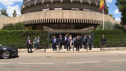 Felipe VI sale del TC tras conmemorar su 40 aniversario