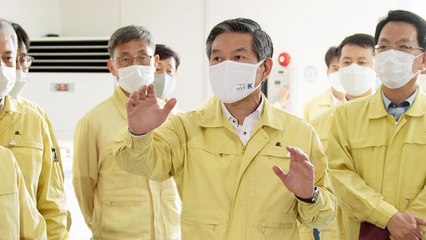 정경두 "군부대 안전 취약 요소 빨리 식별해 예방해야" / YTN