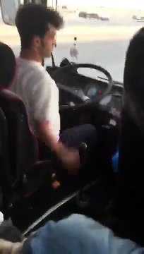 Un chauffeur de bus pas très rassurant